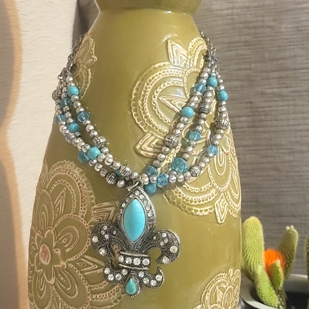 Turquoise Necklace with Metal Silvertone Pendant